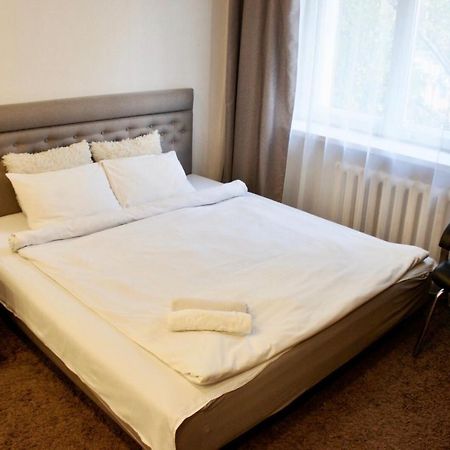 Central Apartment Nemiga Minsk Bagian luar foto