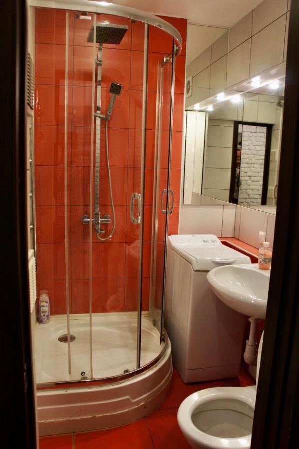 Central Apartment Nemiga Minsk Bagian luar foto